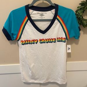 Disney Cruise Line Short Sleeve V-neck T - XS